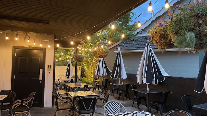 Lola's Street Kitchen