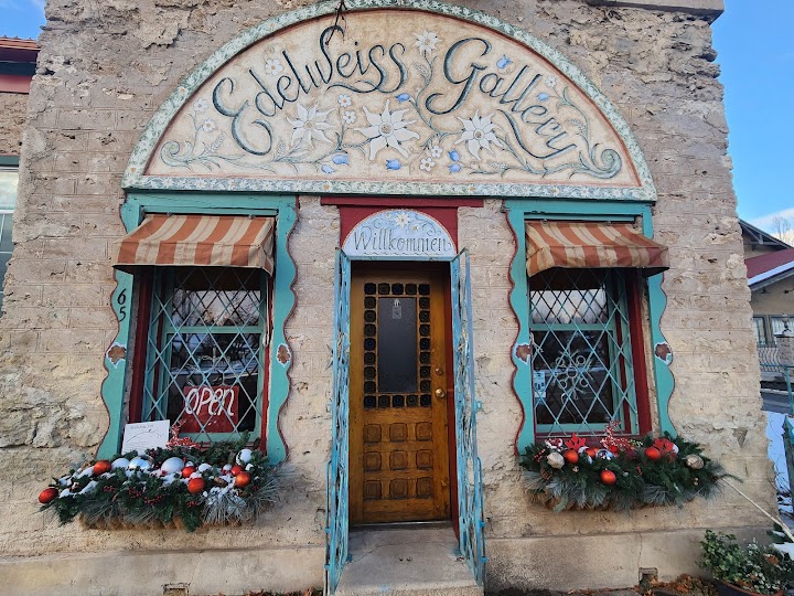 Midway Mercantile Restaurant