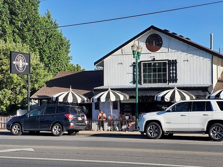 Lola's Street Kitchen